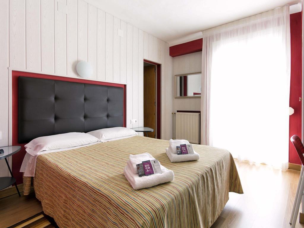 Hostal Fabrellas กัลเดส เด มาลาเวยา ภายนอก รูปภาพ