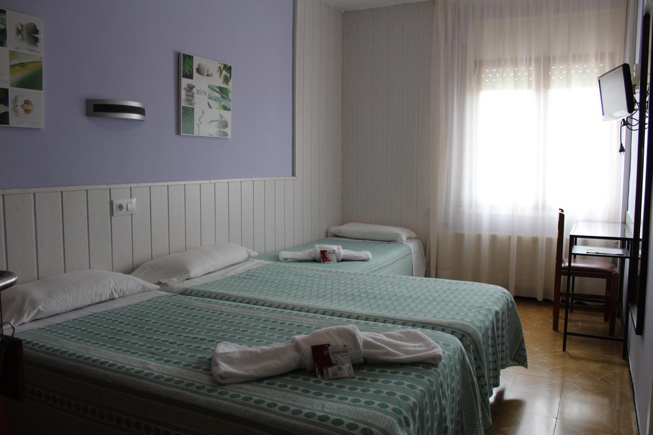 Hostal Fabrellas กัลเดส เด มาลาเวยา ภายนอก รูปภาพ