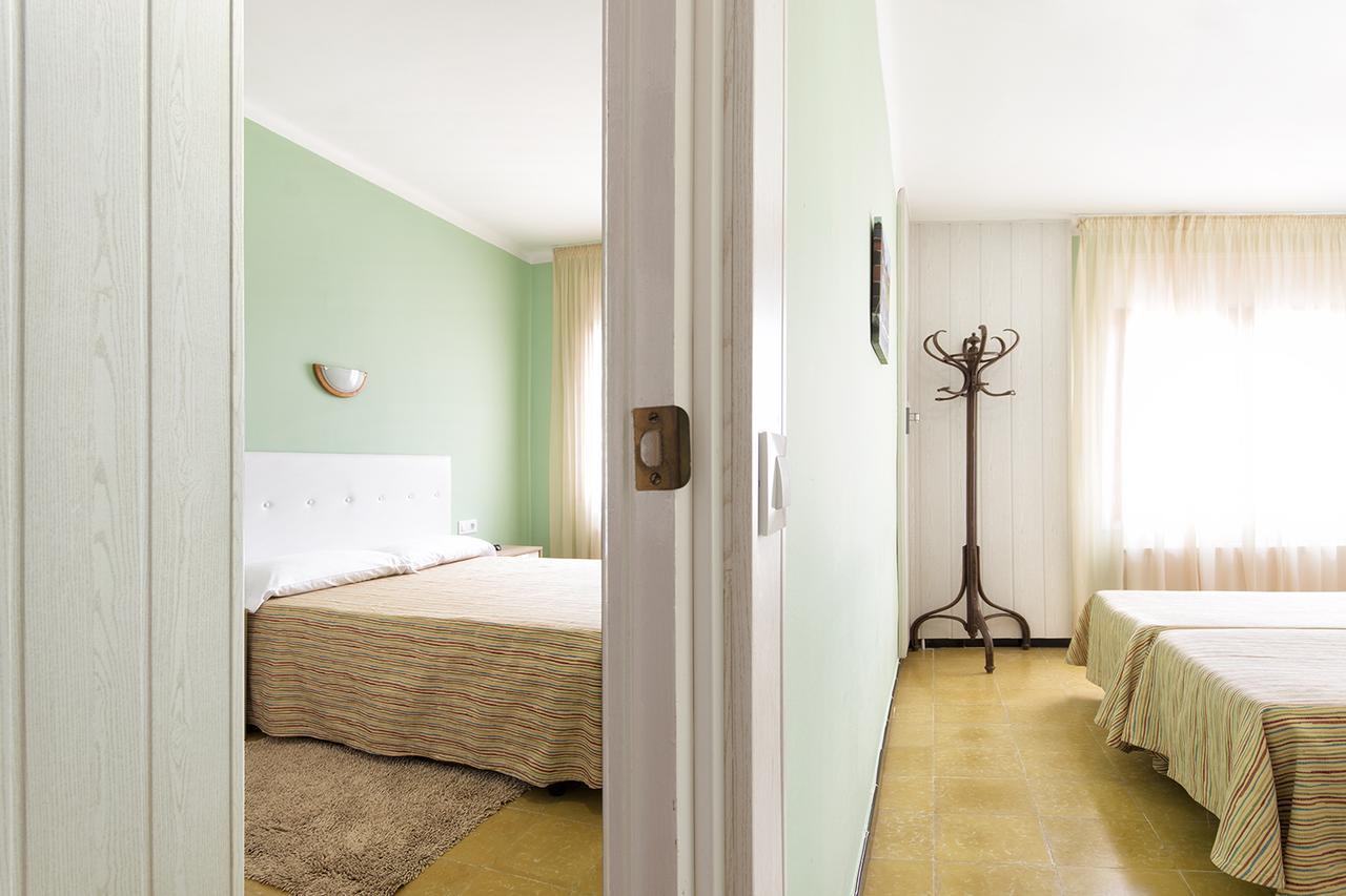 Hostal Fabrellas กัลเดส เด มาลาเวยา ภายนอก รูปภาพ